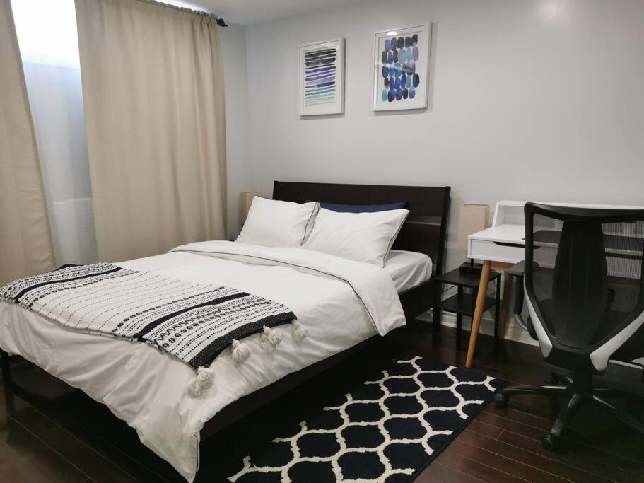 *Cozy, Newly Renovated, Fully Equipped* Apartment Hamilton Bagian luar foto